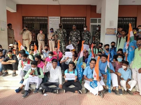 TBSE board students gheraoed and protested before Shiksha Bhaban over publishing an abrupt notification centering exam TBSE board students gheraoed and protested before Shiksha Bhaban over publishing an abrupt notification centering exam